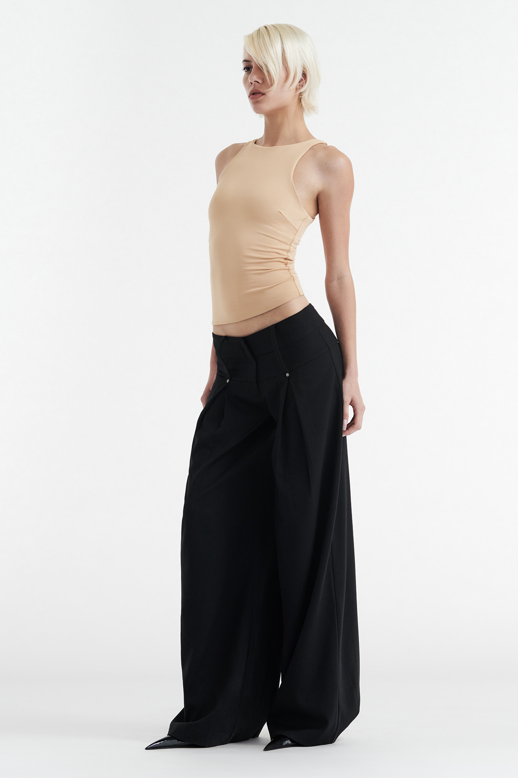 SOPHIE BASIC SLEEVELESS TANK WITH SHELF BRA - TAN